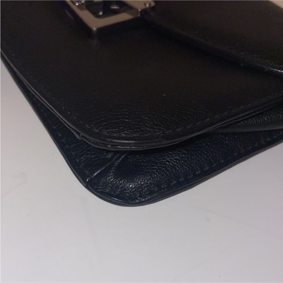 Marc Jacobs Crossbody Leather Bag - Picture 3 of 5